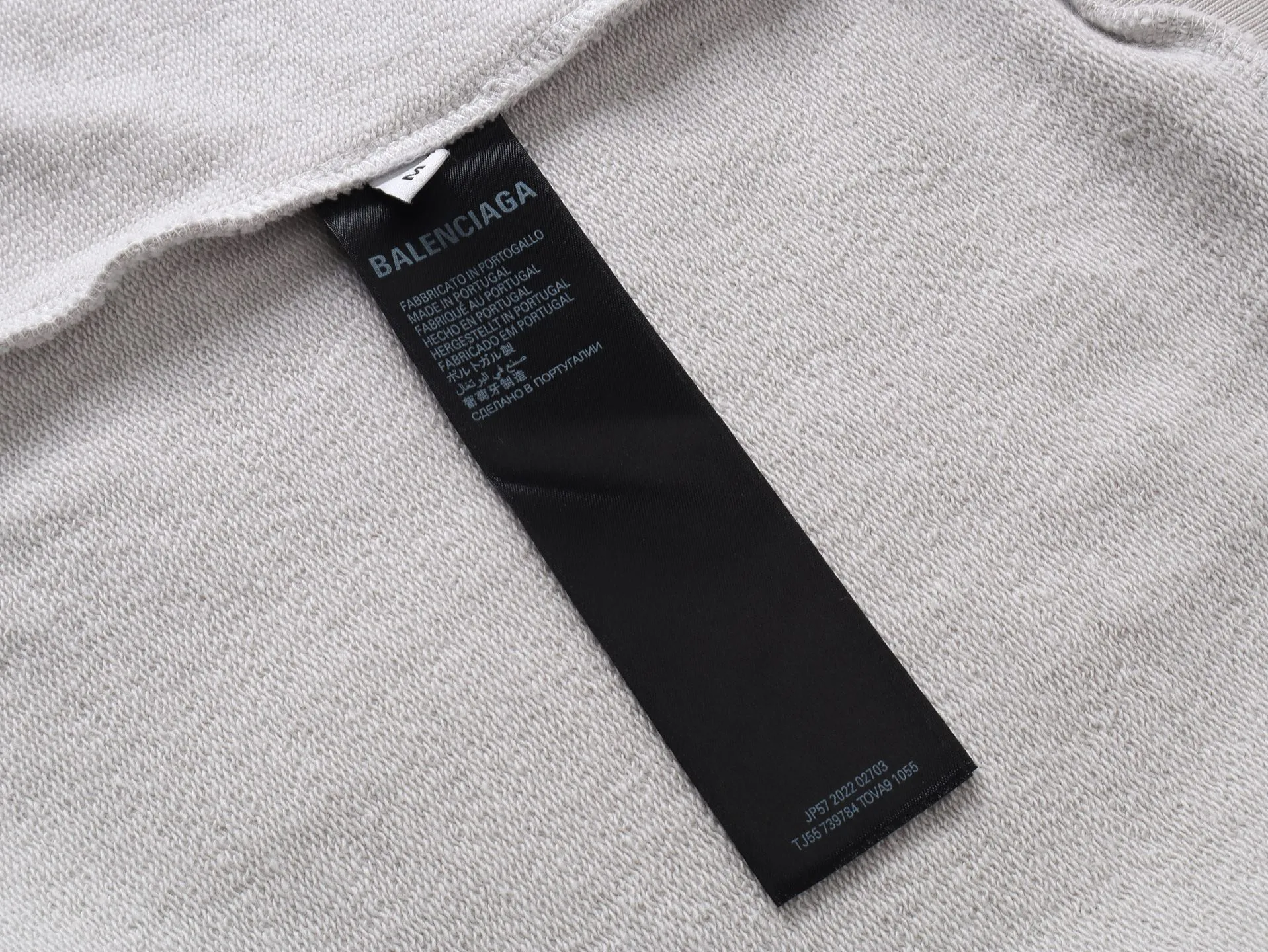 BALENCI*GA . . . . . . 460g . Same Style -Color： -SIZE：Xs S M L 8972#